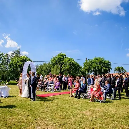 Farma Vysoká Hotel Chrastava